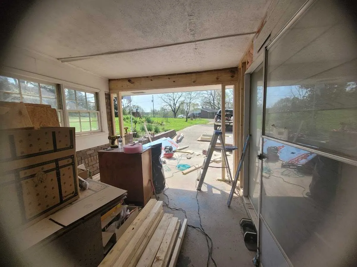 Air movers and dehumidifier for Water Mitigation Services in Kayenta